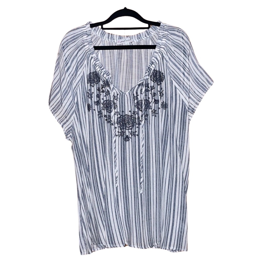 NWOT Sweet Violet Flower Embroidered Blouse - Blue - Size 1X